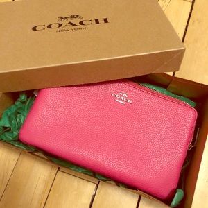 NWT Coach Wristlet